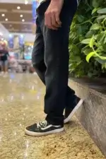 No-Fade Black Relaxed Fit Jeans